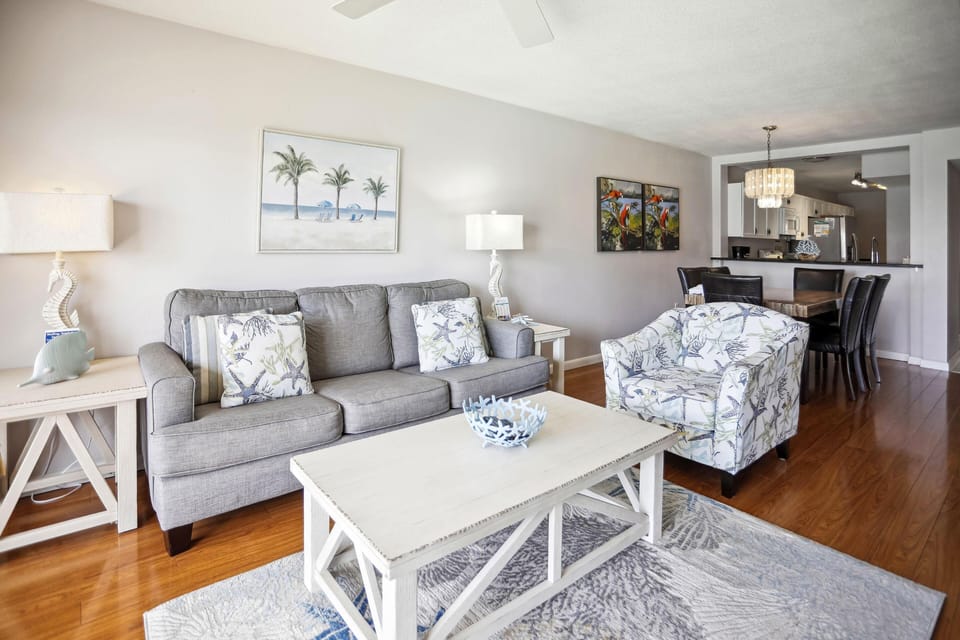 Condo, 1 King Bed with Sofa bed (Land's End 5-303 Gulf-Bay Front) | Living area | TV