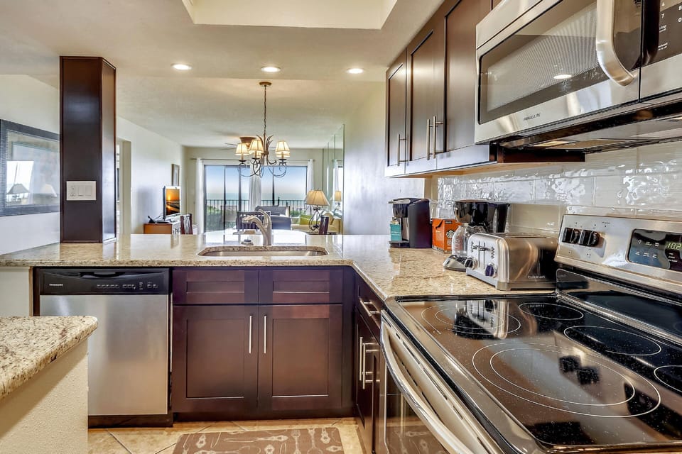 Condo, 1 King Bed with Sofa bed (Land's End 6-203 Beach Front) | Private kitchen | Oven, toaster
