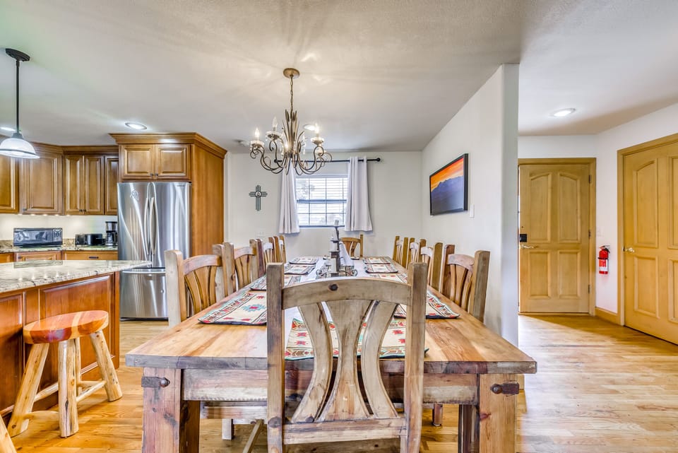 Dining Area | Main Level | Dishware & Flatware Provided