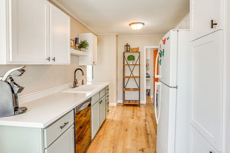 Kitchen | Keurig w/ K-Cups | Main Level