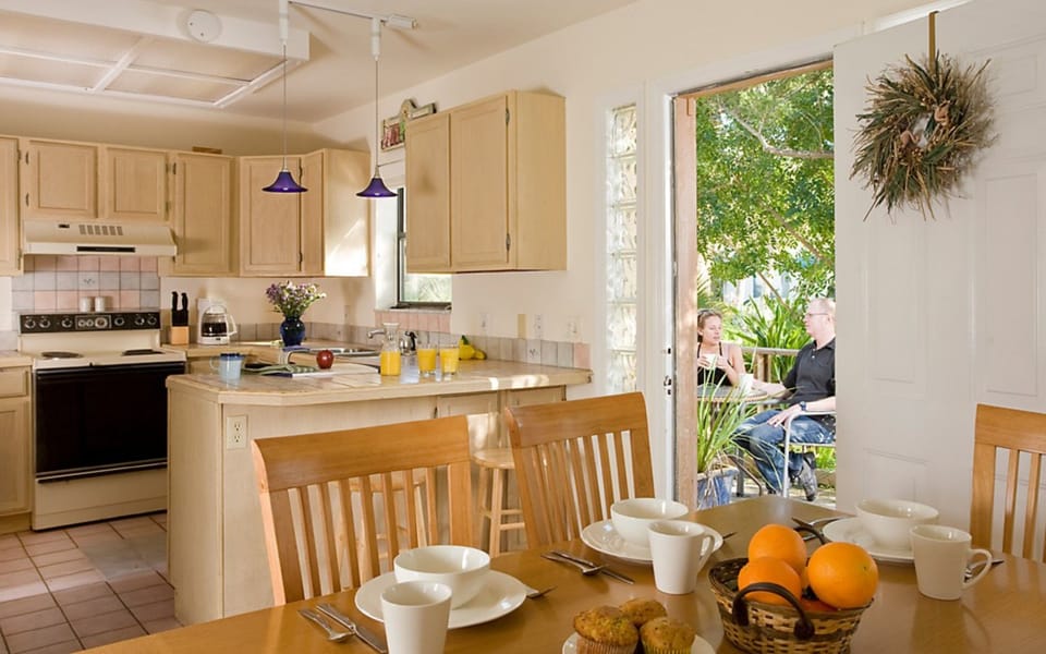 Our Beach Cottage | Private kitchen | Paper towels