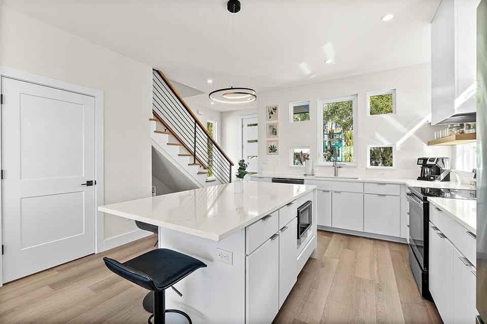 198 San Sebastian River House | Private kitchen | Paper towels