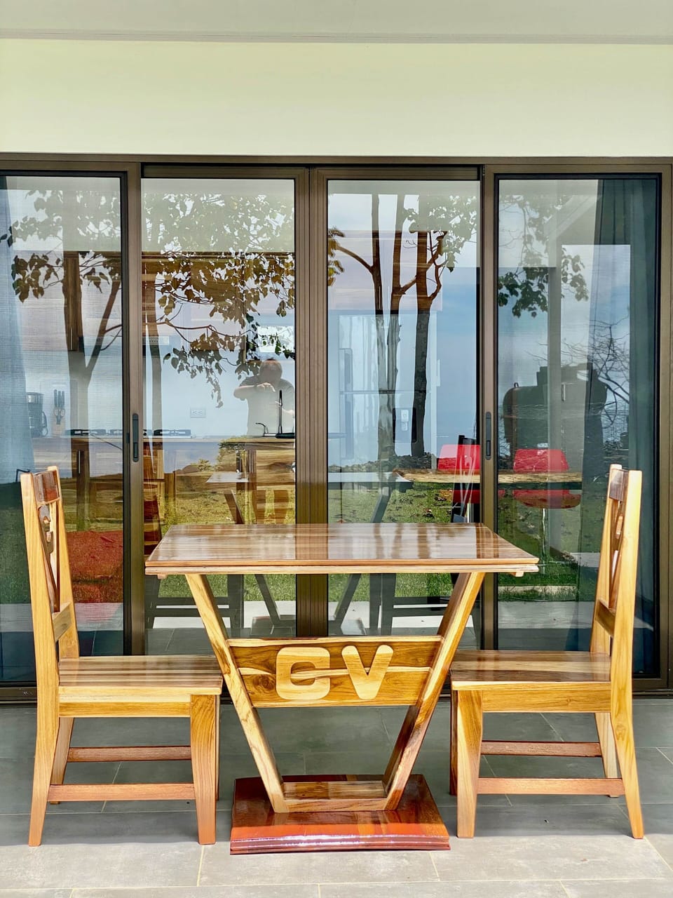 OUTDOOR DINING AREA