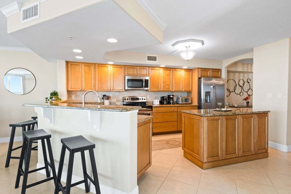 Fully equipped kitchen to make all of your favorite meals!