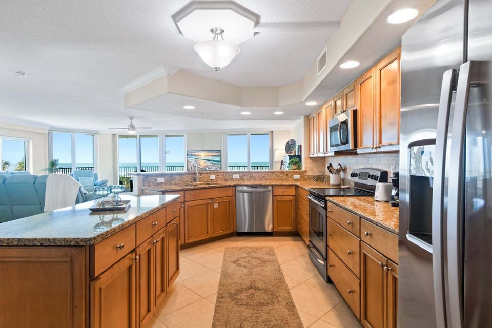 Large kitchen with stunning ocean views while you cook!