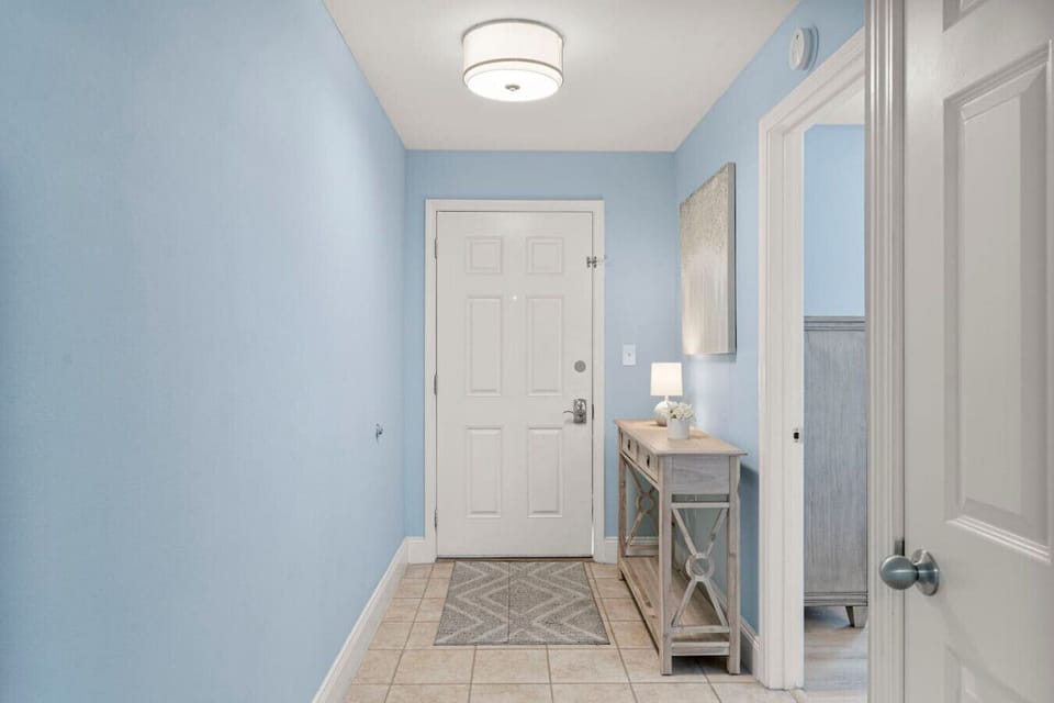 Entryway/Hallway