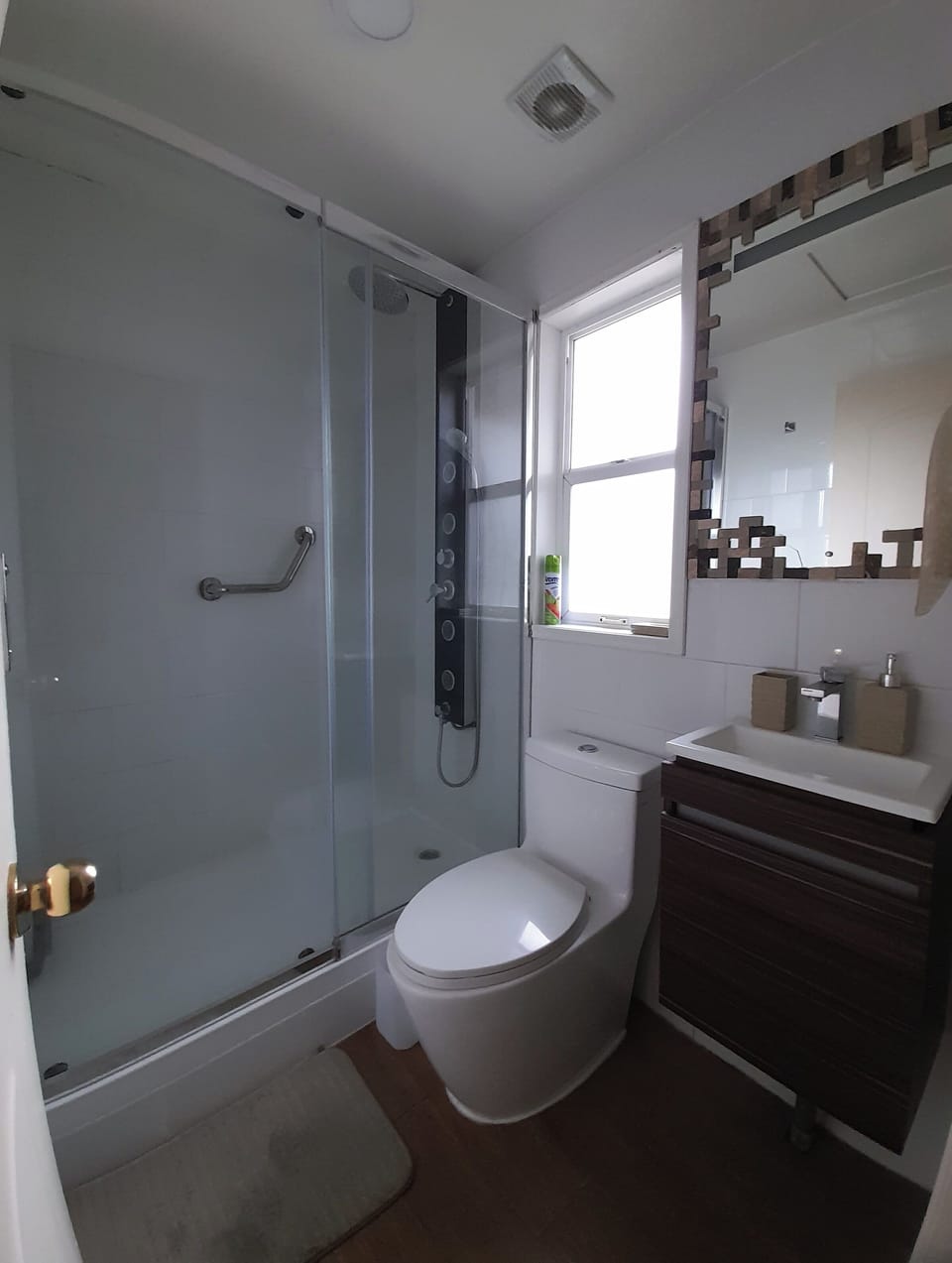 Basic Suite, Garden View | Bathroom | Shower, hydromassage showerhead, hair dryer