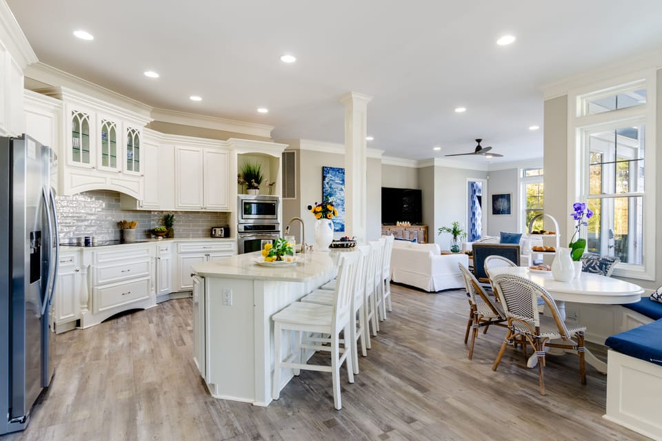 Kitchen and breakfast nook.