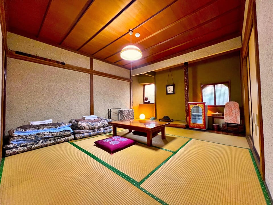 Triple Room, Non Smoking | Bed sheets