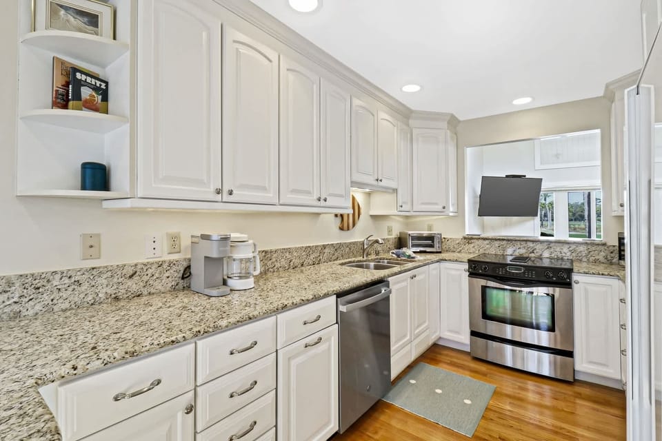 Fully Stocked Kitchen