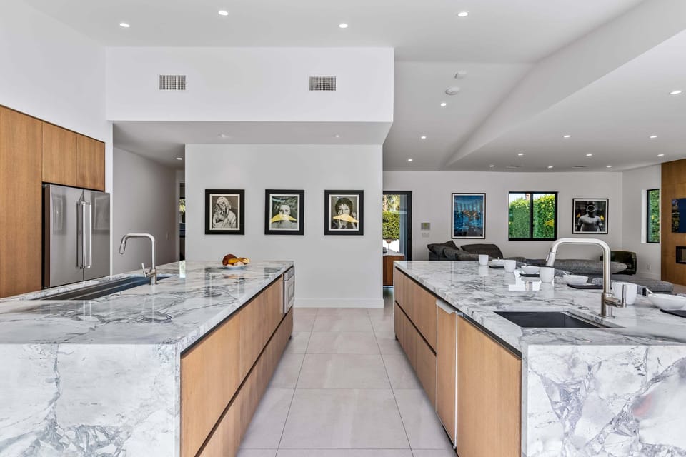 Huge chef's kitchen