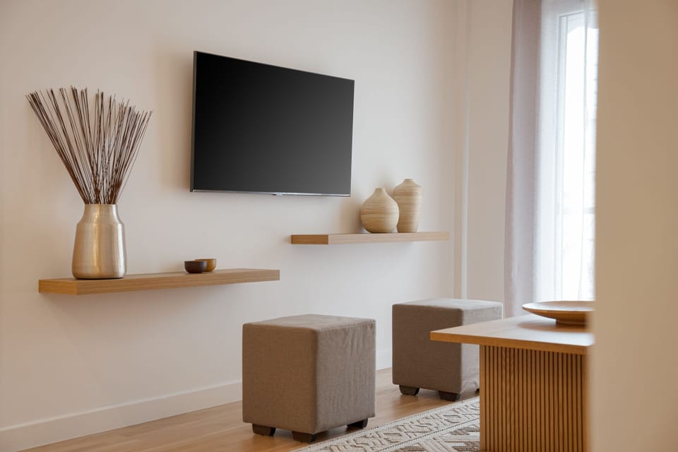 Premier Apartment, 3 Bedrooms, Non Smoking, Hill View | Living room | 50-inch Smart TV with digital channels, Netflix, streaming services