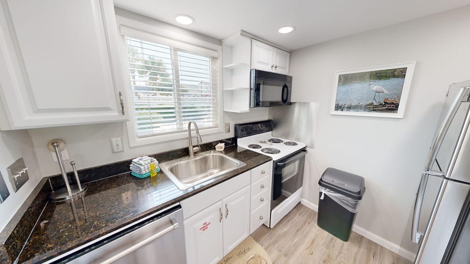 Condo, 2 Bedrooms | Private kitchen | Coffee/tea maker, fridge, oven, toaster