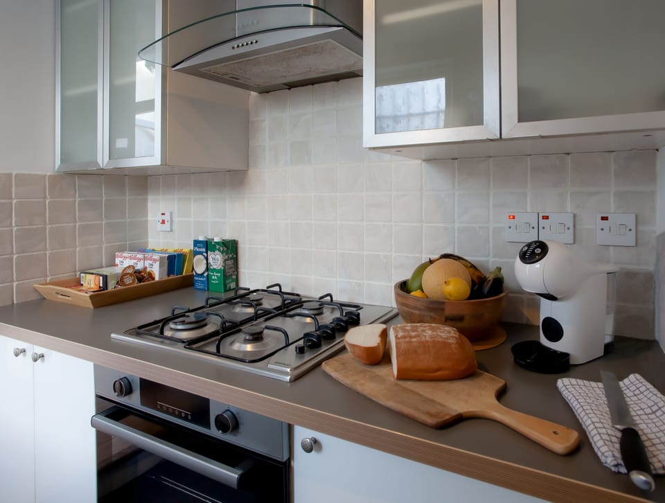 House | Private kitchen | Fridge, microwave, oven, stovetop