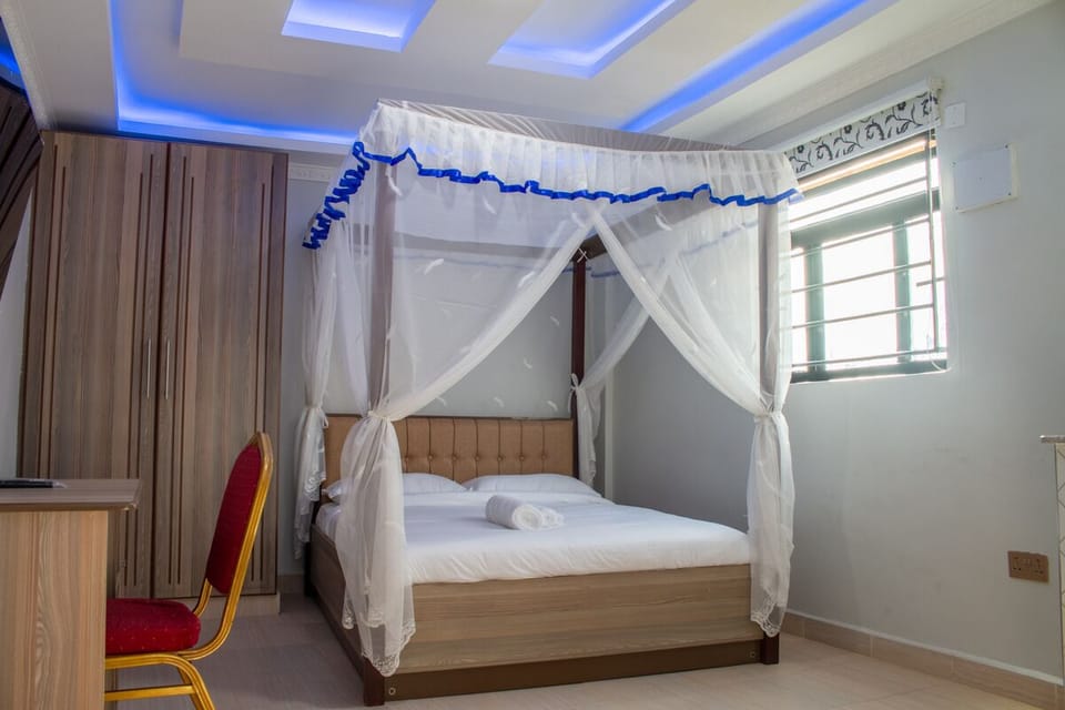 Superior Room, Garden View | Premium bedding, Select Comfort beds, desk, laptop workspace