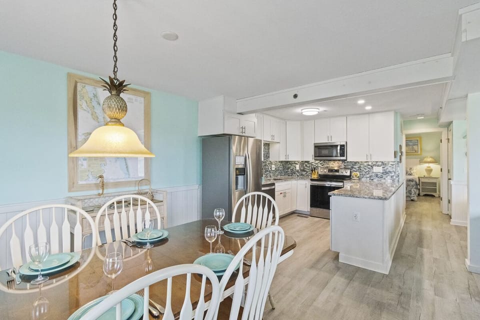 Top Level Dining Area