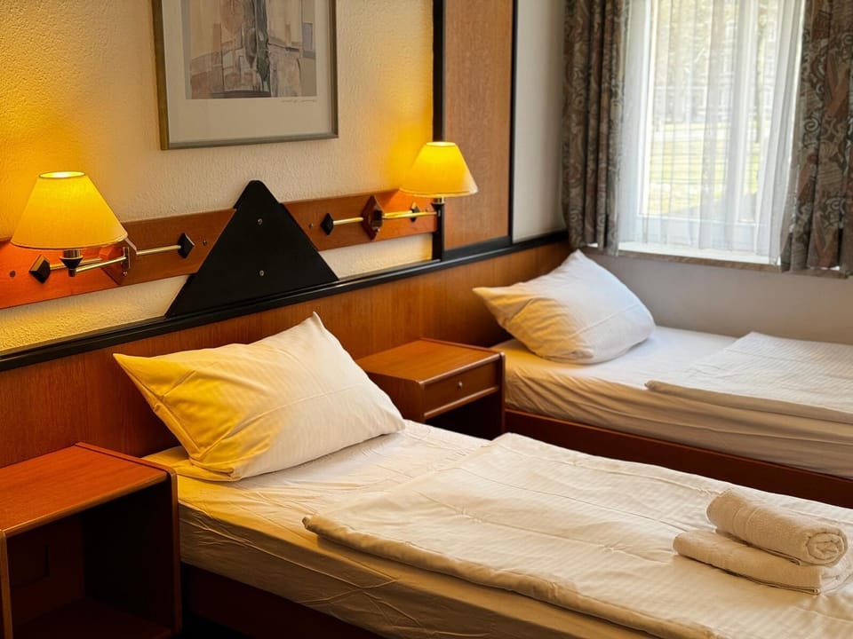 Standard Double Room | Laptop workspace, WiFi (free), bed sheets