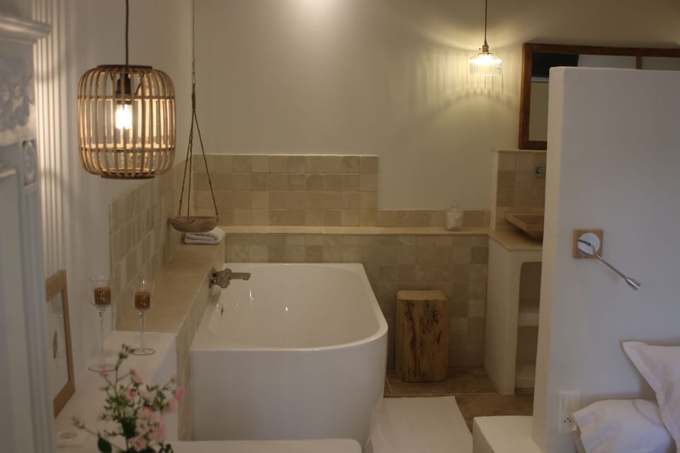 Malis Castéra Le petit château Bed and Breakfast in Nouvelle-Aquitaine