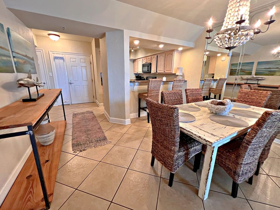 Condo, Multiple Beds, Pool Access (Broadmoor 1002) | 2 bedrooms, individually decorated, individually furnished, bed sheets