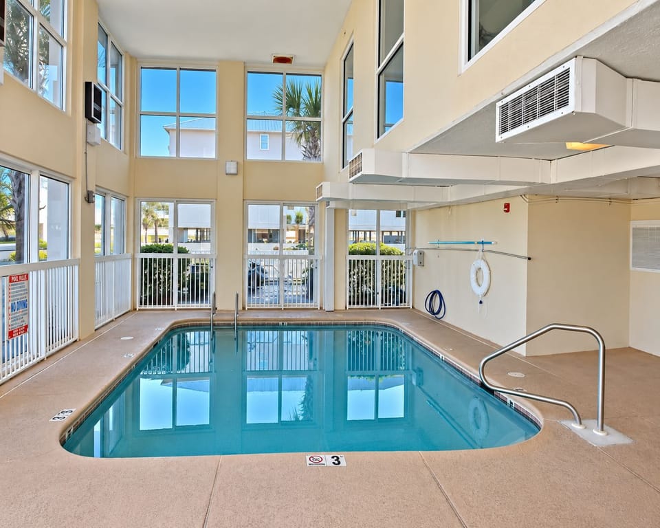 Caribbean Apartment in West Beach