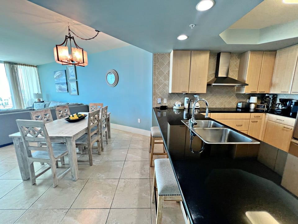 Condo, Multiple Beds, Pool Access, Pool View (Caribe C-514) | Private kitchen