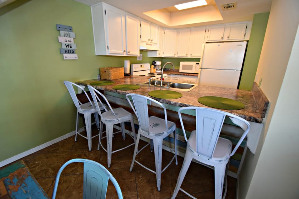Condo, Multiple Beds, Balcony, Beach View (Lagoon Run 308) | 3 bedrooms, individually decorated, individually furnished, bed sheets