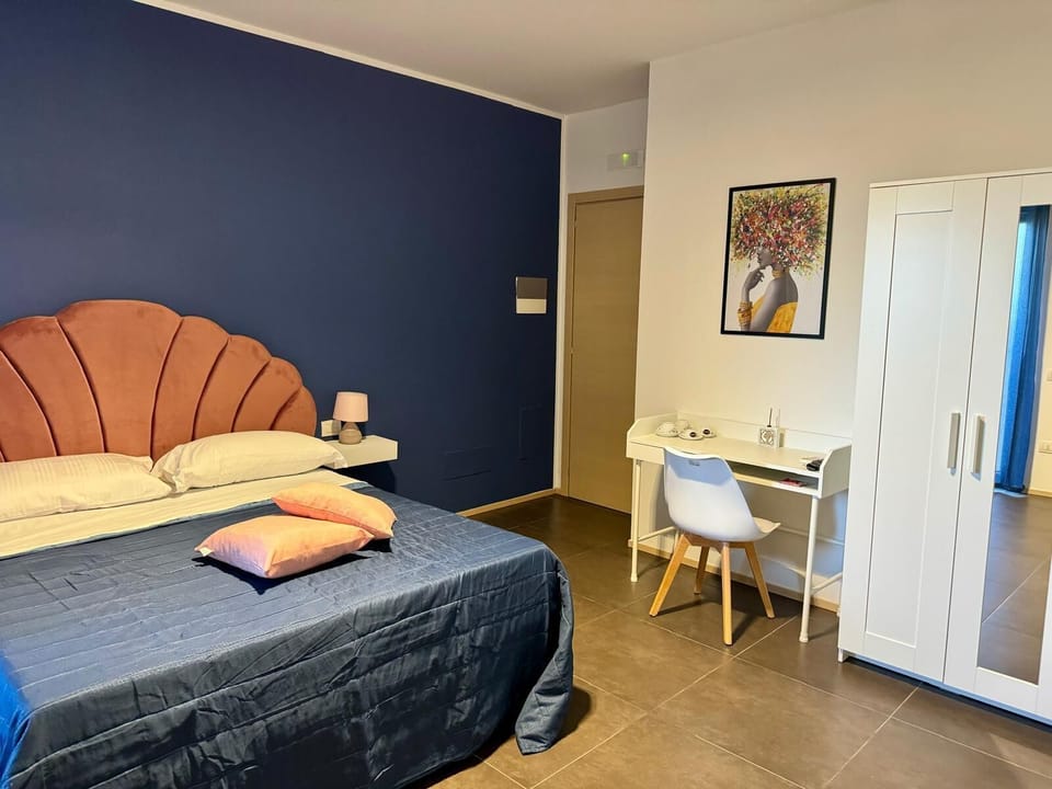 Exclusive Room | Minibar, individually decorated, desk, laptop workspace
