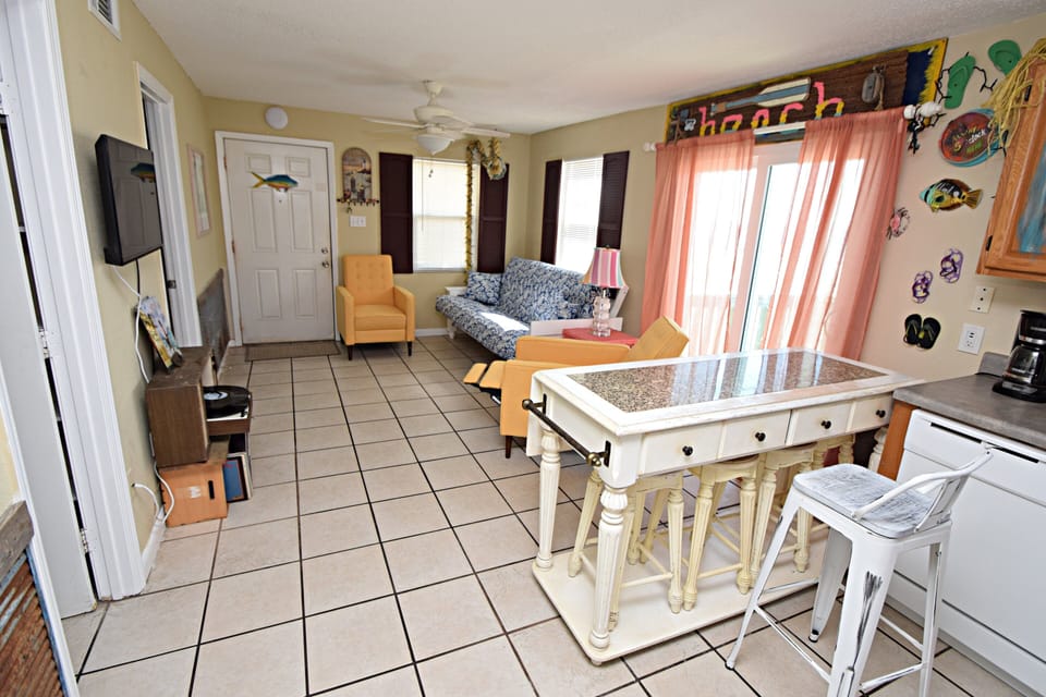 Condo, Multiple Beds, Pool Access, Pool View (Sunrise Village 101) | Living area