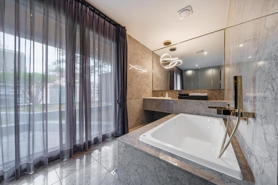 Premium Twin Room, Terrace | Bathroom | Hair dryer, bathrobes, slippers, bidet