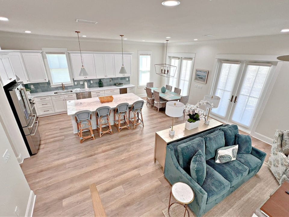 Condo, Multiple Beds, Kitchen, Pool View (Southern Coastal) | 3 bedrooms, individually decorated, individually furnished, bed sheets