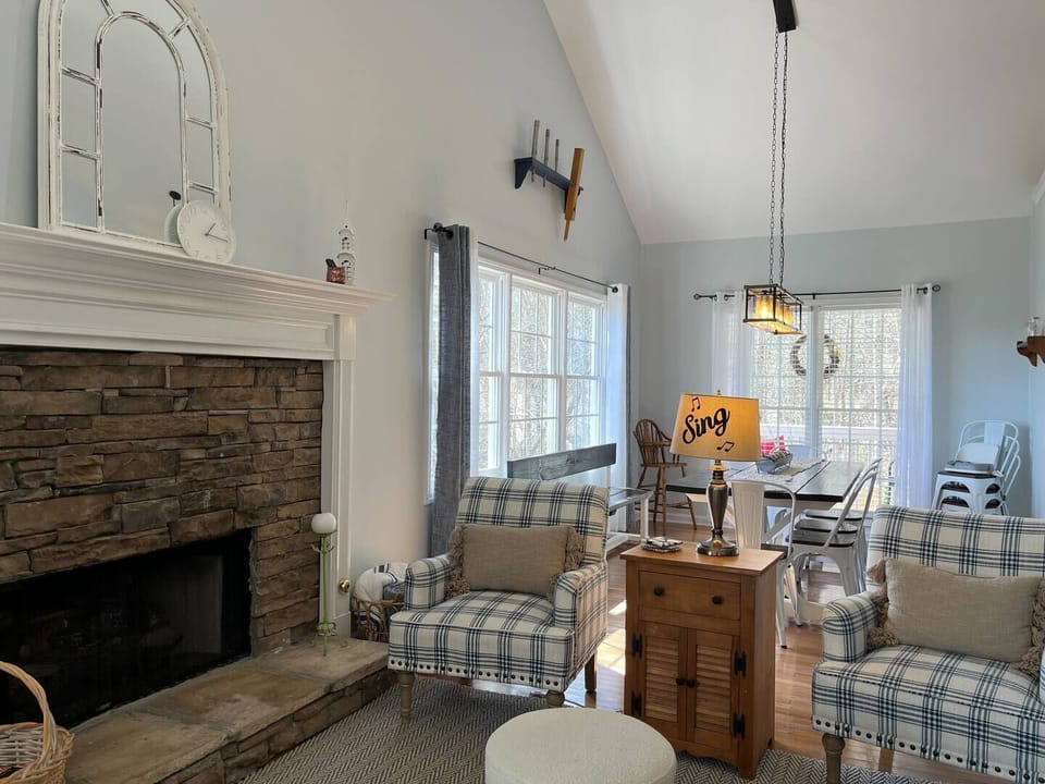 "A lovely house in a secluded area." -Rob And Betsy