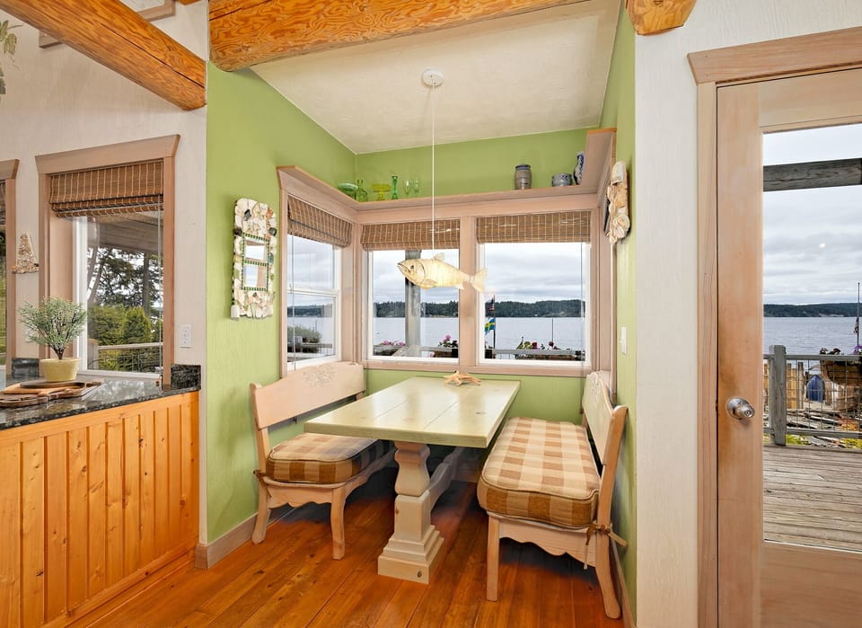 Breakfast Nook