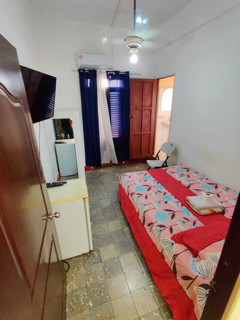 Economy Double Room Single Use | Free WiFi