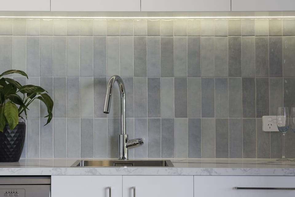 690A Pukehina - Studio - Kitchinette (2)
