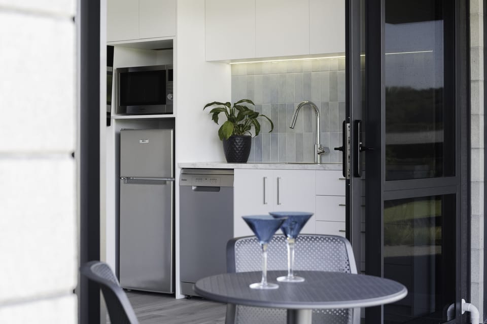 690A Pukehina - Studio - Kitchinette (1)