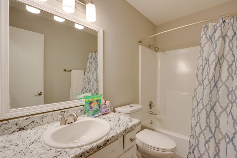 Full Bathroom