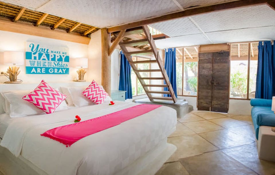 Signature Suite, 1 Bedroom, Garden View, Poolside | In-room safe, desk, laptop workspace, blackout drapes