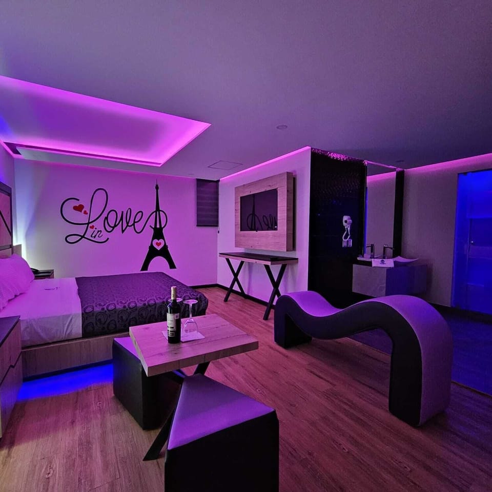 Junior Suite, City View | 1 bedroom, individually decorated, individually furnished, free WiFi