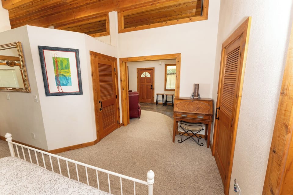 Unique circular floor plan with an open, airy feel near Silverwood Theme Park.