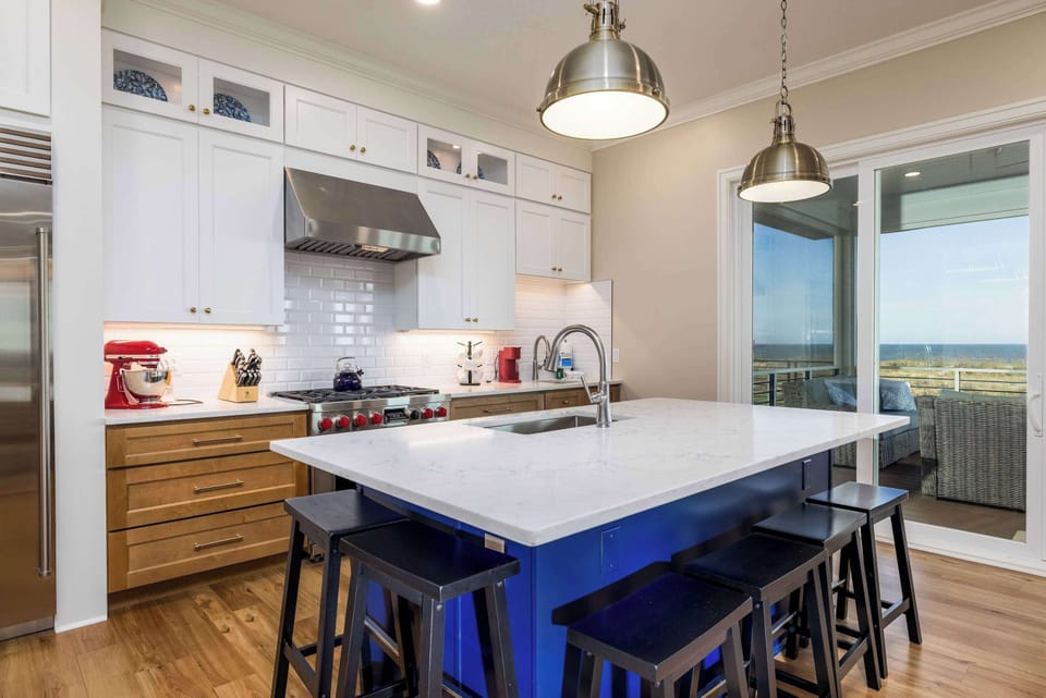 Island Bar and Chef's Kitchen with Access to Screened Porch