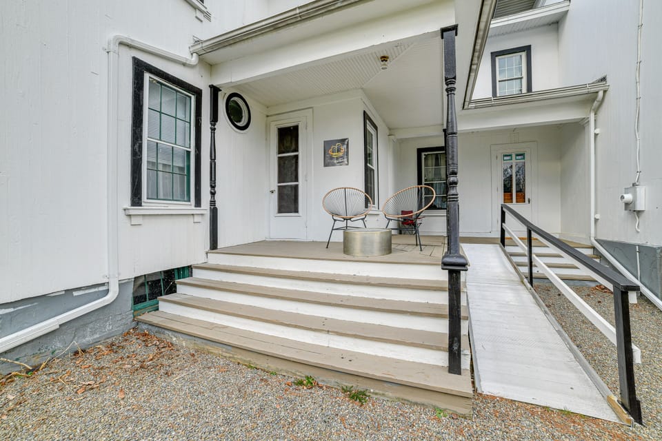 Property Exterior | Driveway (3 Vehicles) | RV/Trailer Parking (Upon Request)