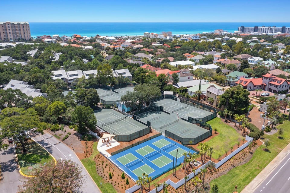Hidden Dunes 209 - Miramar Beach - Community Tennis & Pickleball Courts