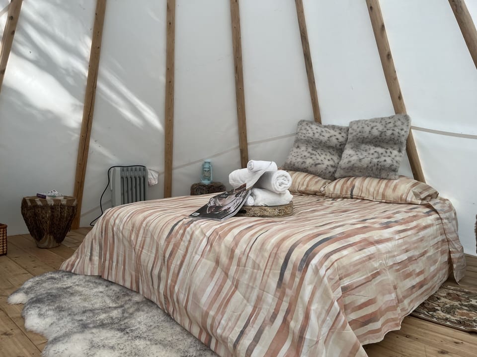 Yurt queen bed
