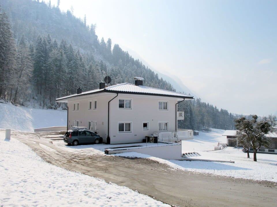 Sky, Building, Snow, Window, Mountain, Tree, Slope, House, Highland, Ice Cap
