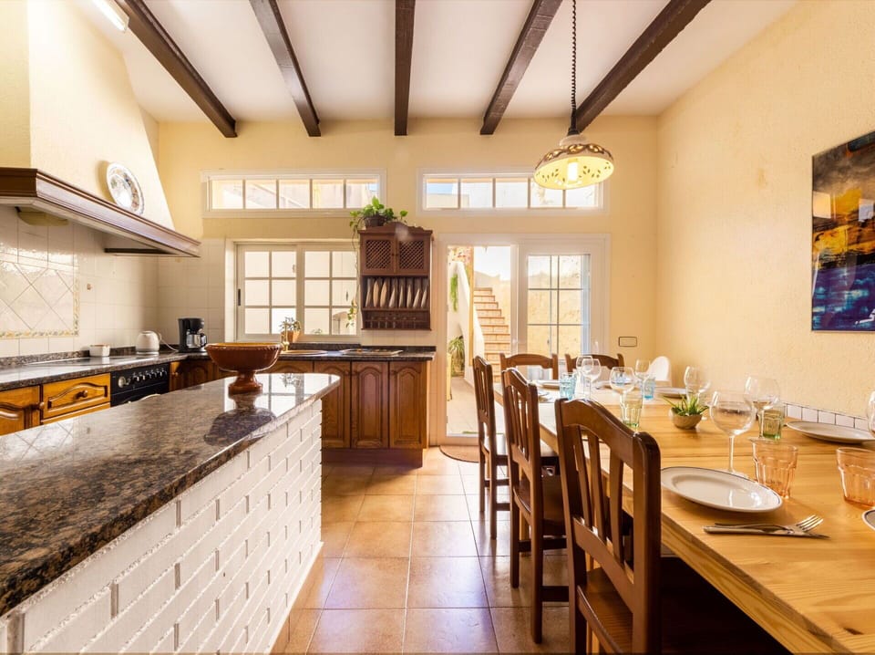 Table, Furniture, Property, Window, Chair, Cabinetry, Building, Wood, Architecture, Interior Design