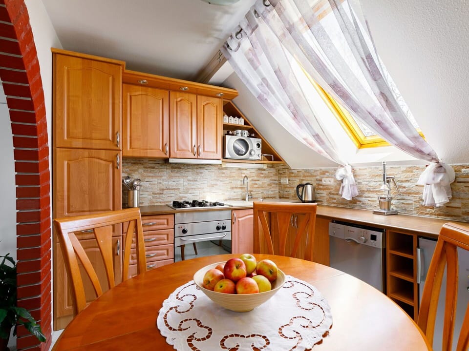 Cabinetry, Table, Furniture, Property, Tableware, Countertop, Kitchen, Food, Wood, Orange