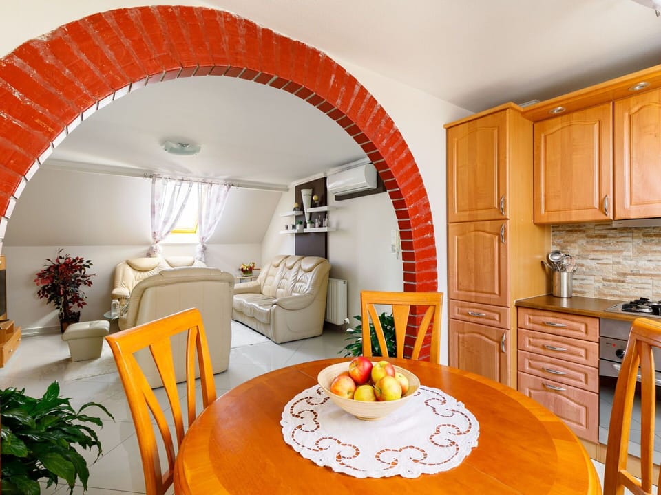 Table, Furniture, Property, Orange, Building, Comfort, Lighting, Interior Design, Chair, Plant