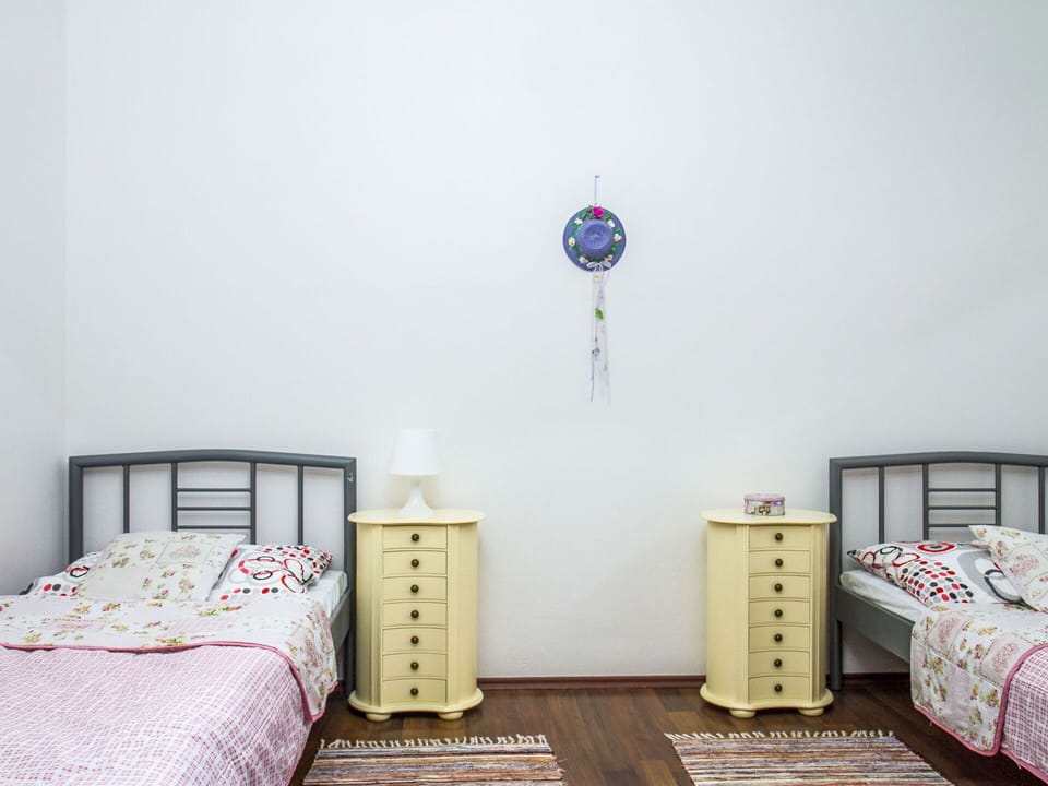 Furniture, Comfort, Wood, Textile, Pillow, Interior Design, Cabinetry, Floor, Bed, Flooring