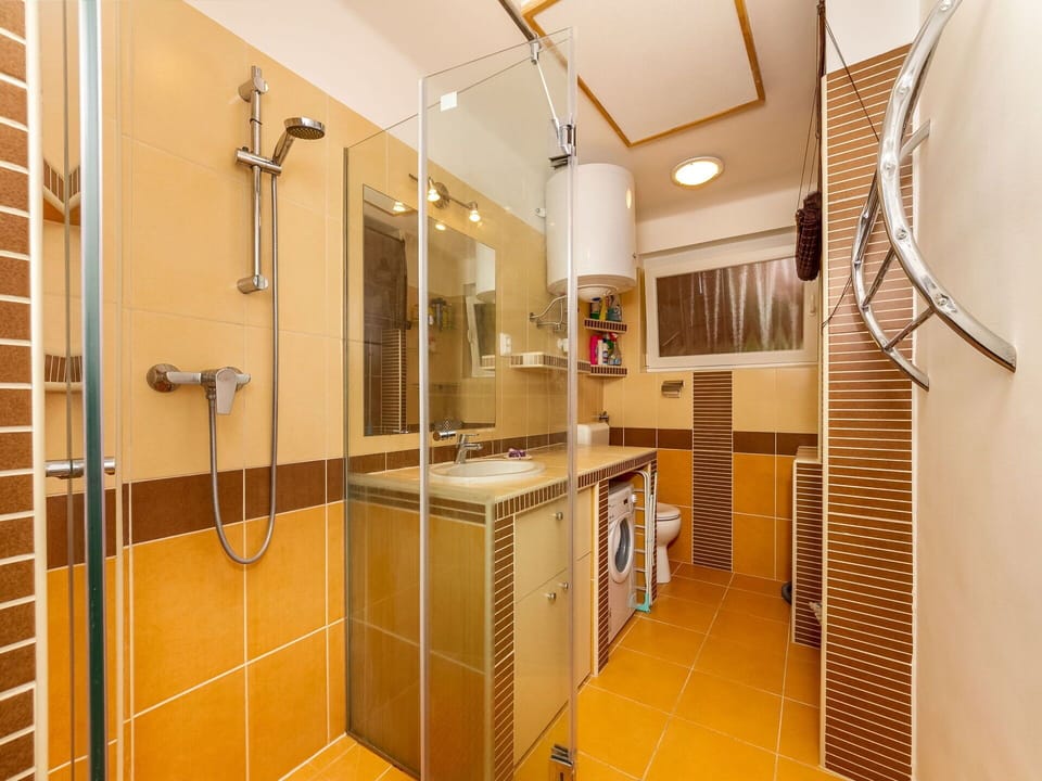 Shower Door, Shower Head, Cabinetry, Interior Design, Wood, Shower, House, Floor, Flooring