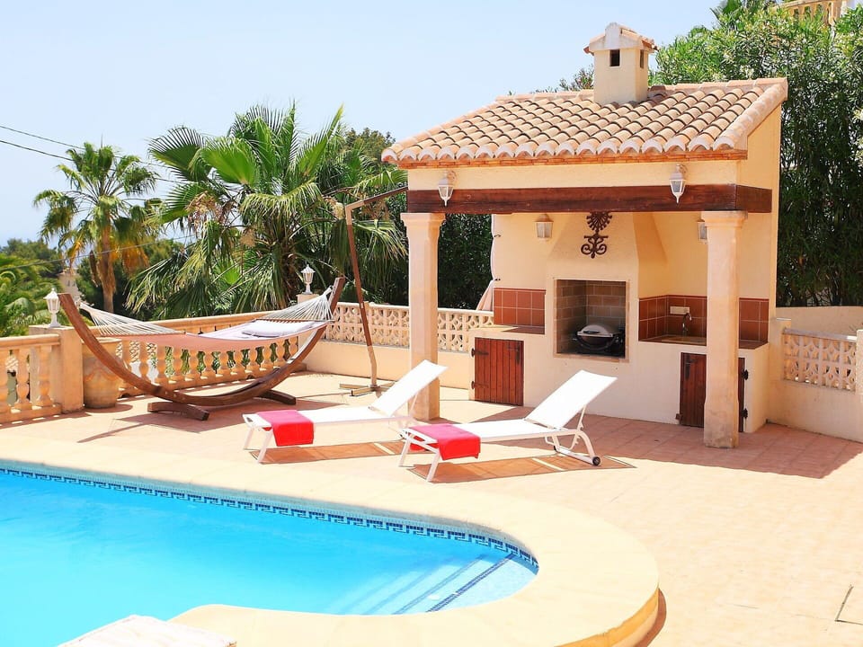 Property, Swimming Pool, House, Building, Resort, Real Estate, Villa, Vacation, Home, Leisure